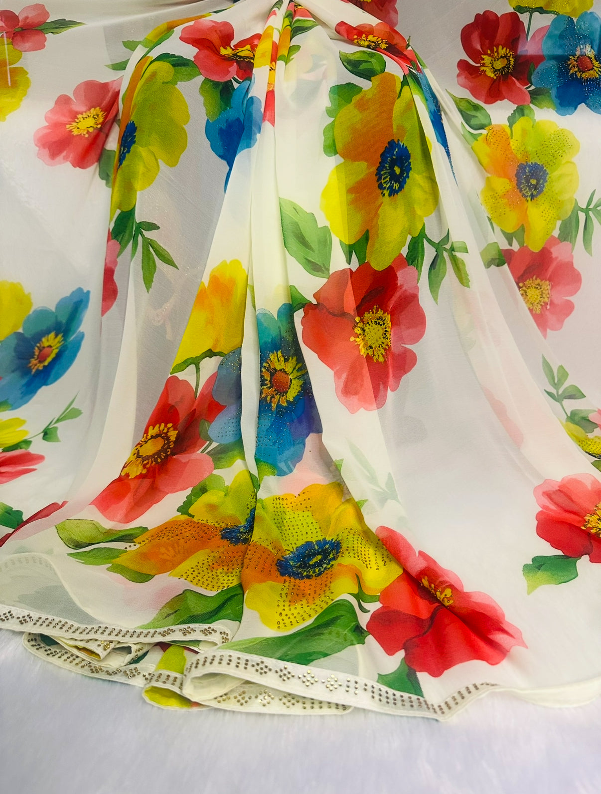 Digital Pastel Floral Pure Weithtless Saree with Lace Border – Lightweight Party & Daily Wear Saree