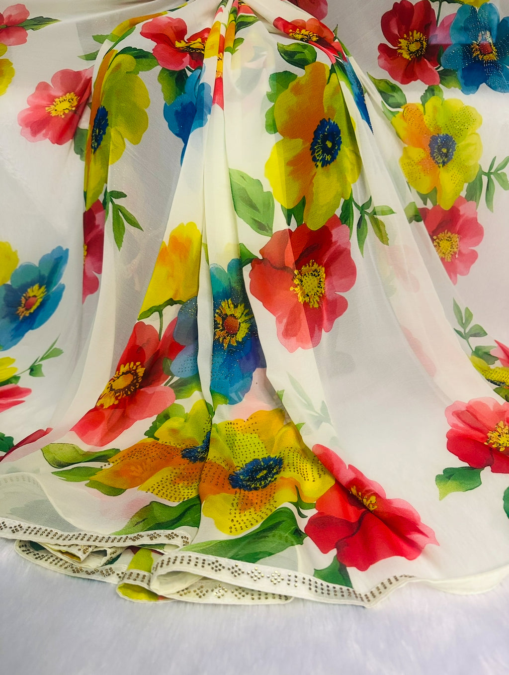 Digital Pastel Floral Pure Weithtless Saree with Lace Border – Lightweight Party & Daily Wear Saree