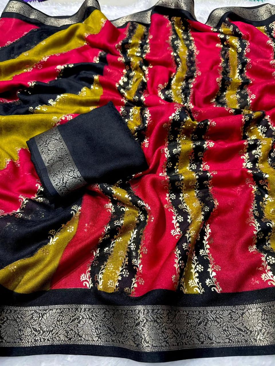 Mushroom Silk Leheriya Saree with Foil Print & Rich Zari Border – Festive Wear